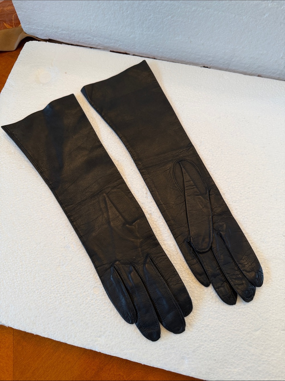Vintage Women's Long Black Leather Gloves 61/2 made in Italy